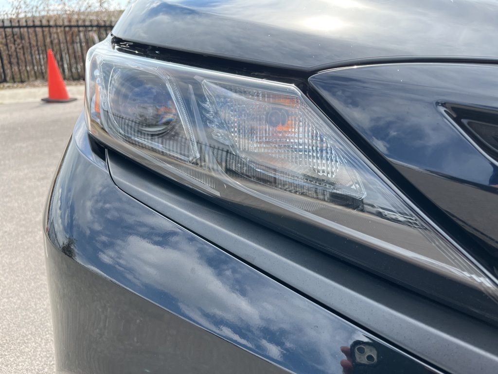 Thumbnail: 2021 Toyota Camry - 14