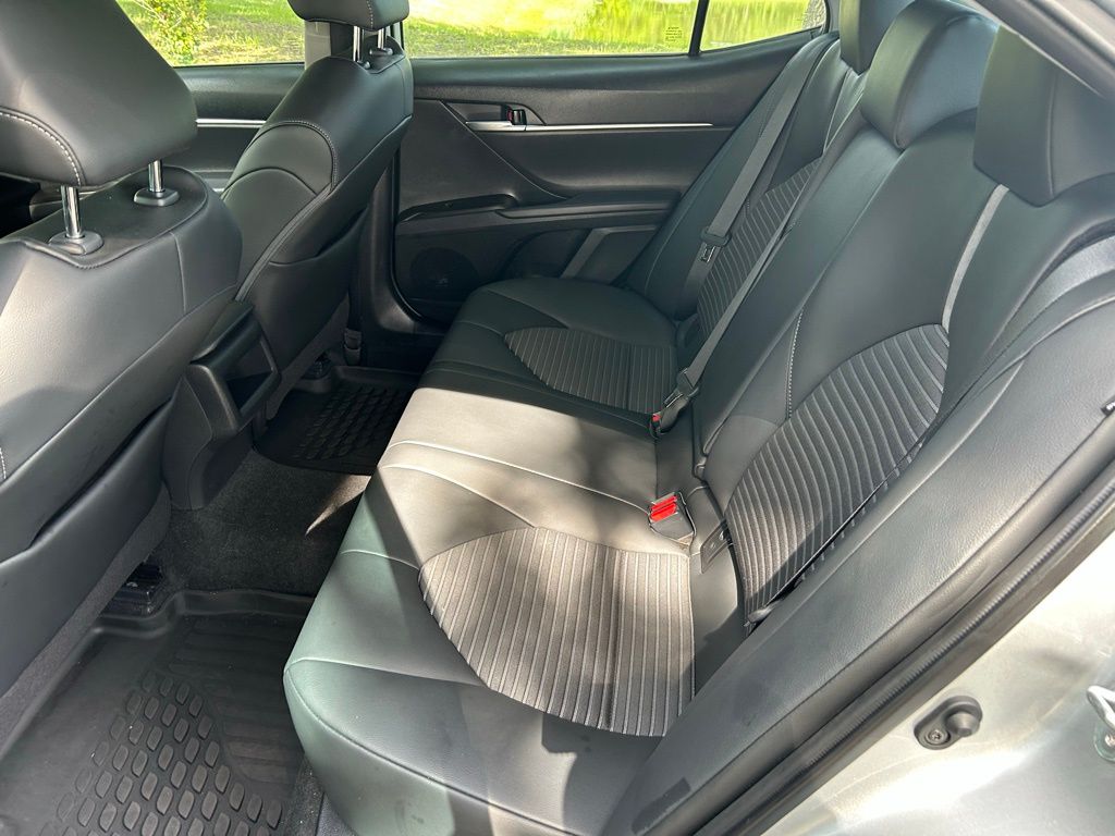 2021 Toyota Camry SE 13