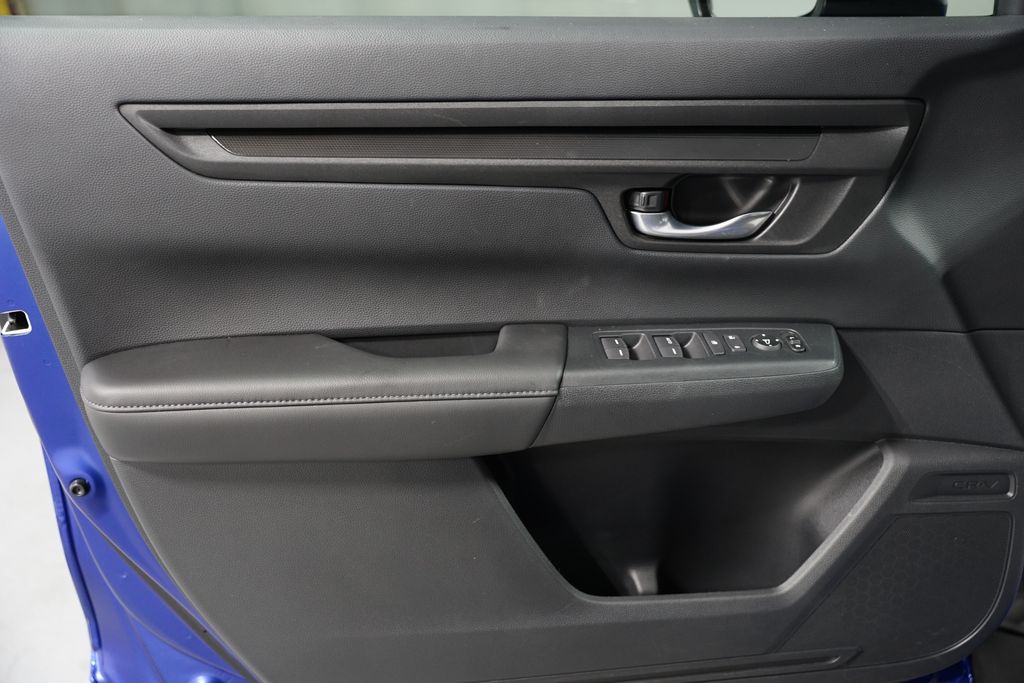 2025 Honda CR-V LX 27