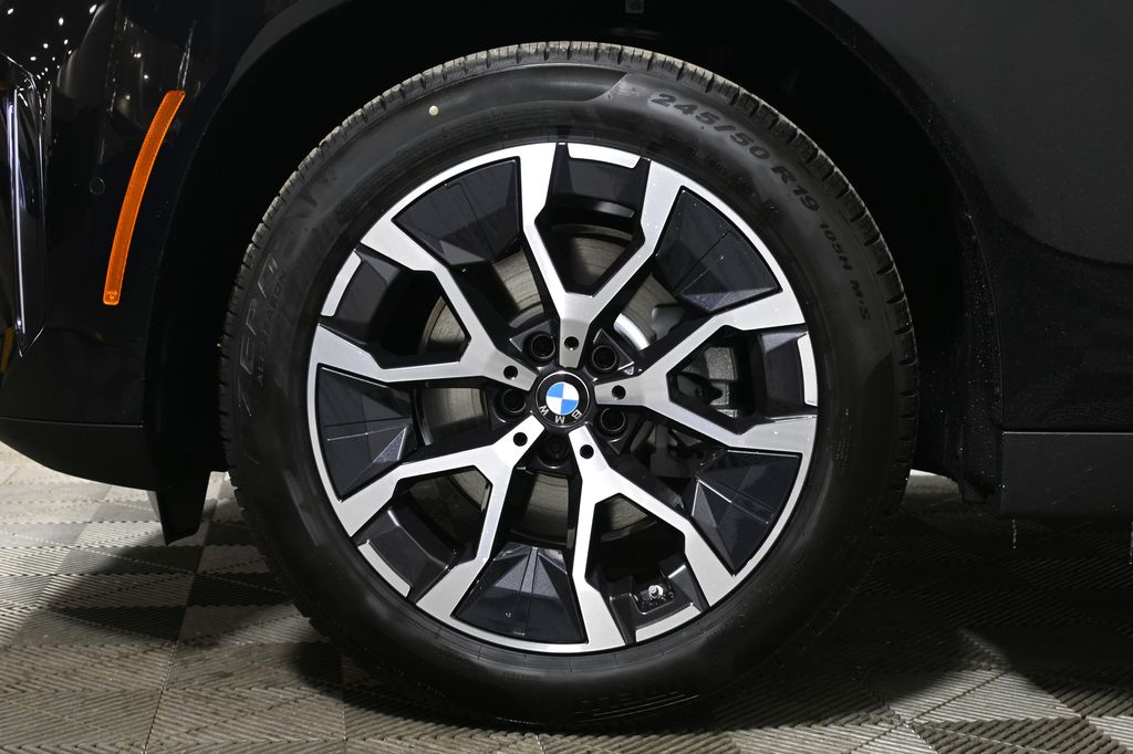 Thumbnail: 2026 BMW X3 - 12