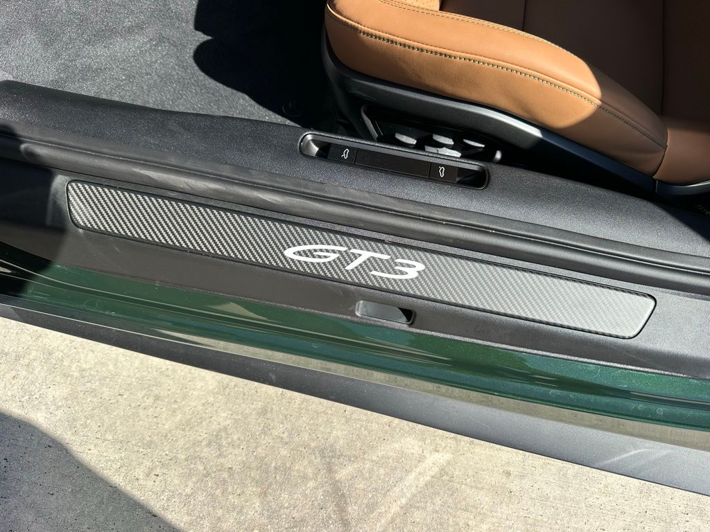 Thumbnail: 2026 Porsche 911 - 22