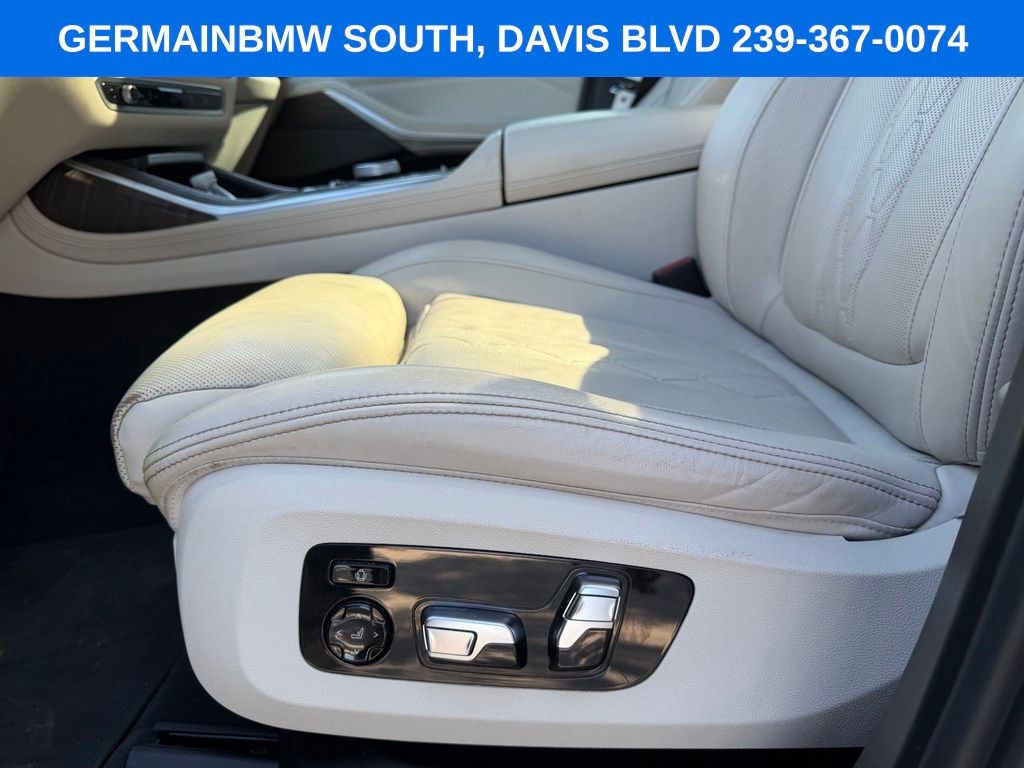 Used 2023 White BMW xDrive40i image 19