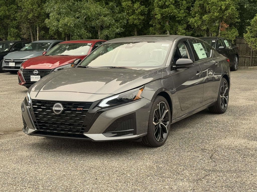 Gray (Gun Metallic) 2026 Nissan Altima Sedan Front-Wheel Drive Continuously Variable Transmission