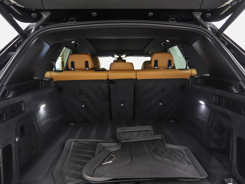 Thumbnail: 2022 BMW X5 - 24