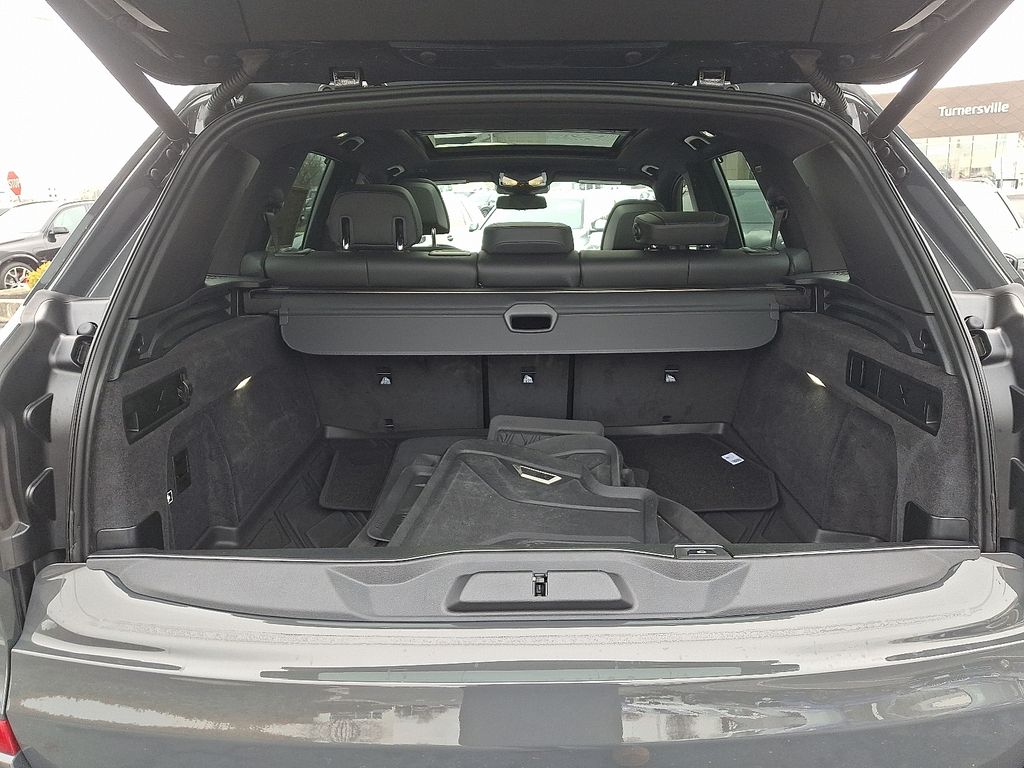 Thumbnail: 2025 BMW X5 - 31