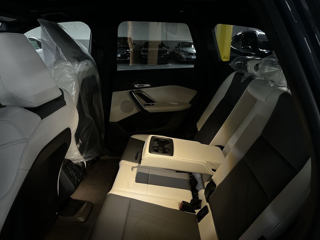 Thumbnail: 2026 BMW X1 - 23