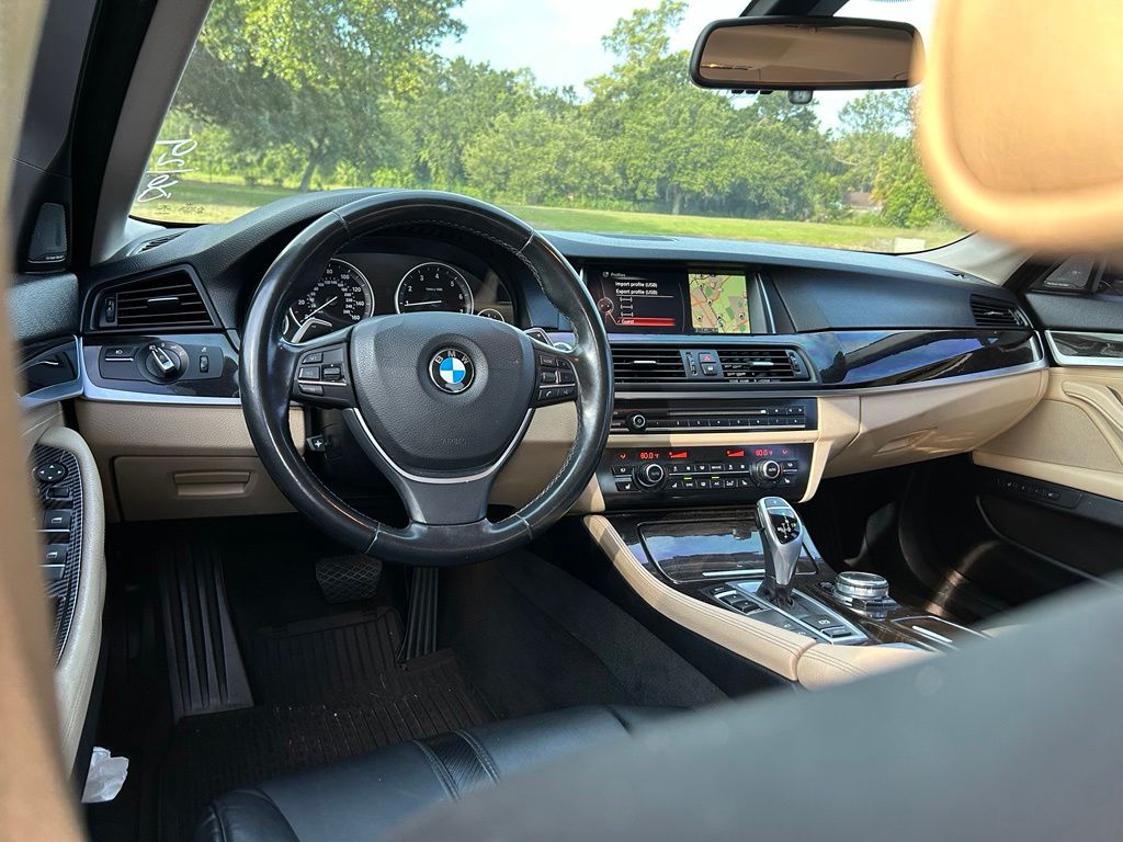 Thumbnail: 2016 BMW 5 Series - 12