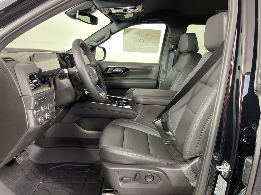 Thumbnail: 2026 Chevrolet Tahoe - 25