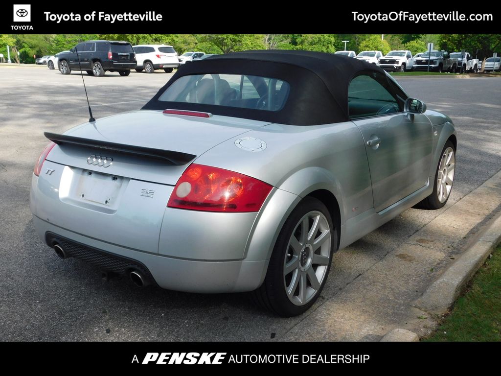 2004 Audi TT  9