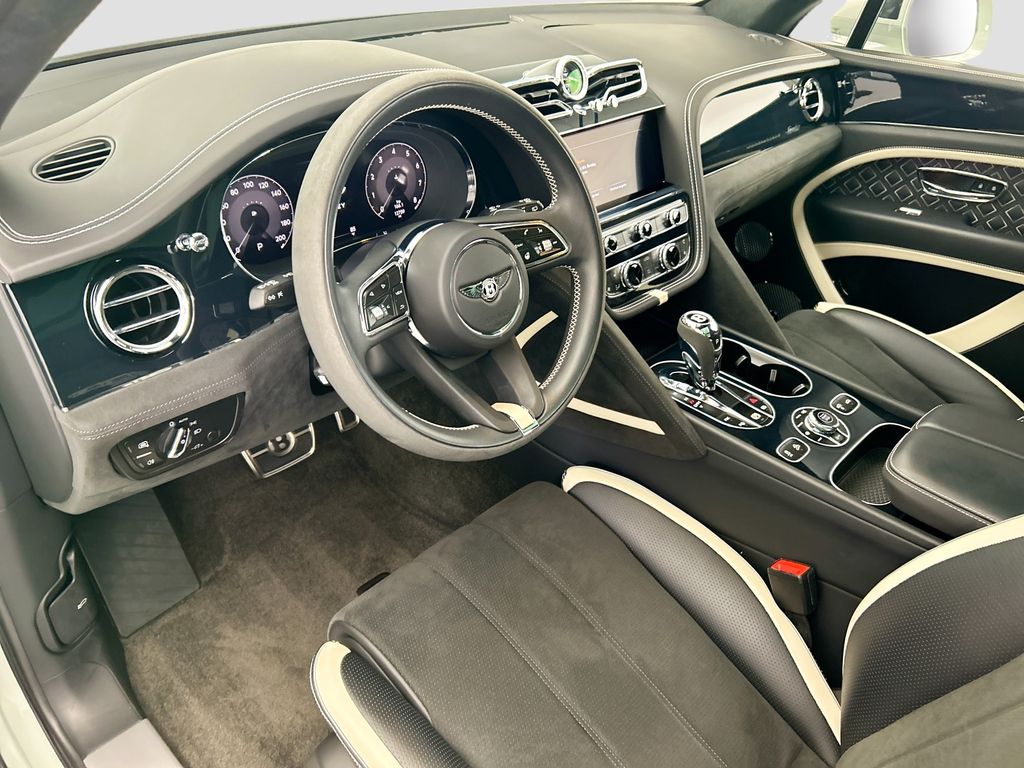 Thumbnail: 2023 Bentley Bentayga - 9