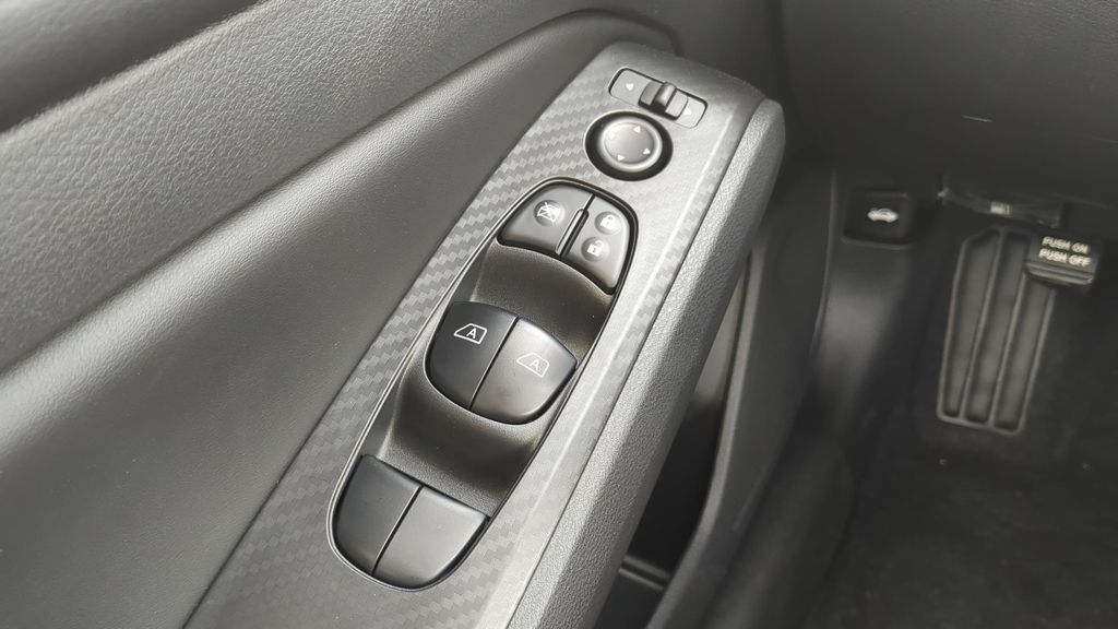 New 2026 Gray Sky Pearl / Super Black Two-tone Nissan SR Midnight Edition® image 21