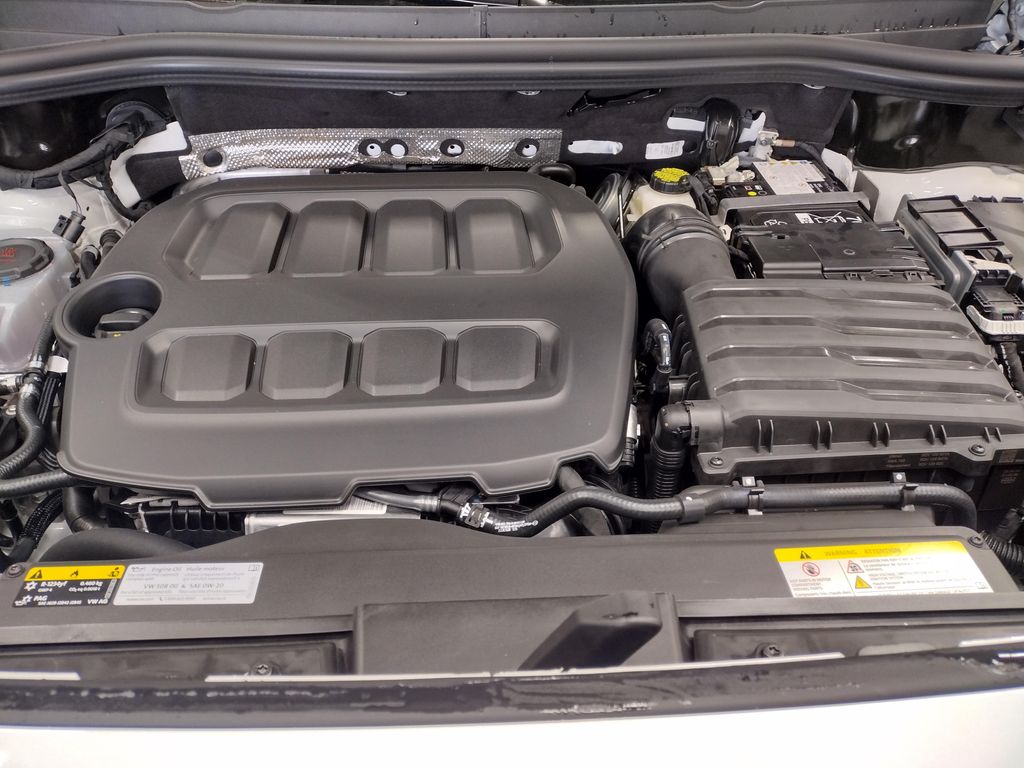 2025 Volkswagen Tiguan 2.0T SE R-Line Black