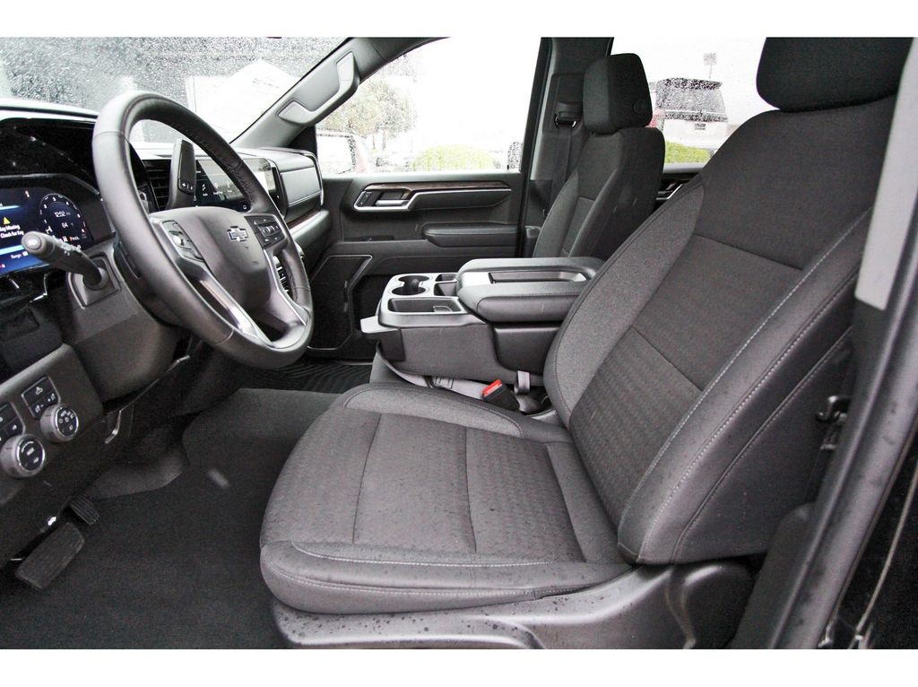 2026 Chevrolet Silverado 1500 RST - 5