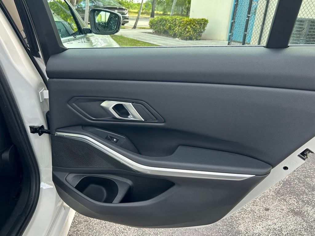 Used 2025 White BMW 330i image 32