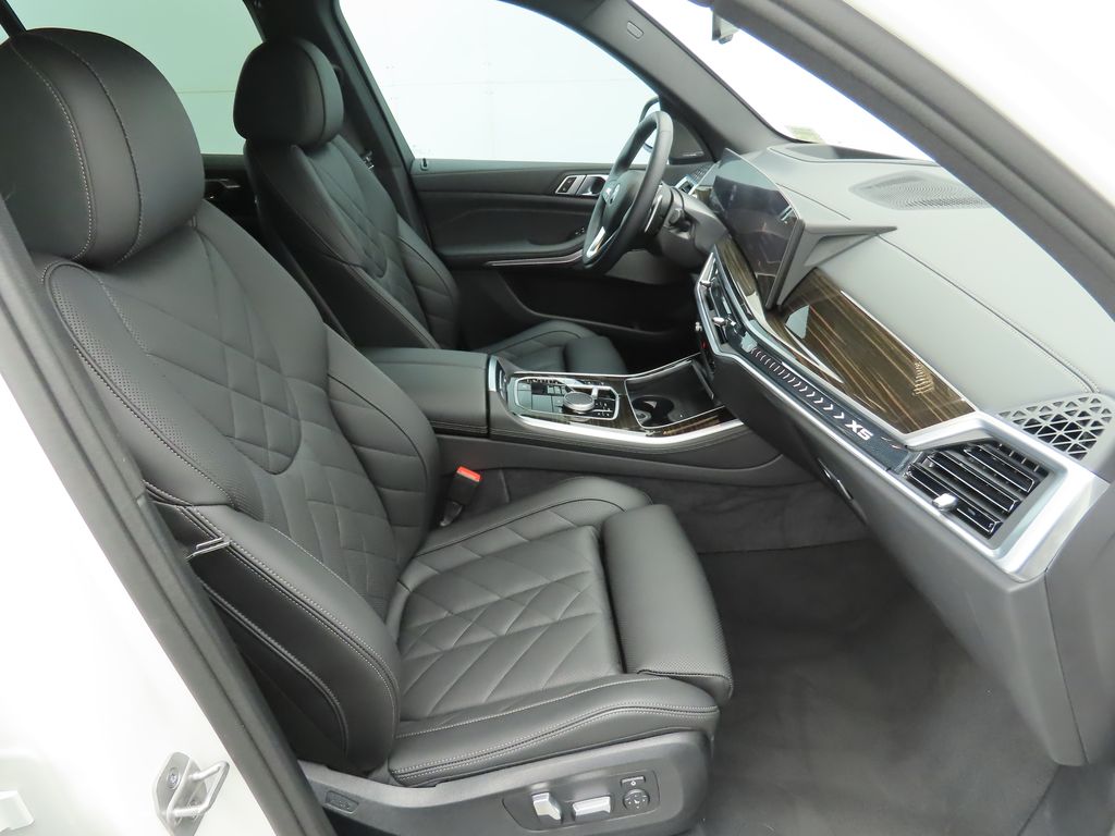 Thumbnail: 2024 BMW X5 - 20