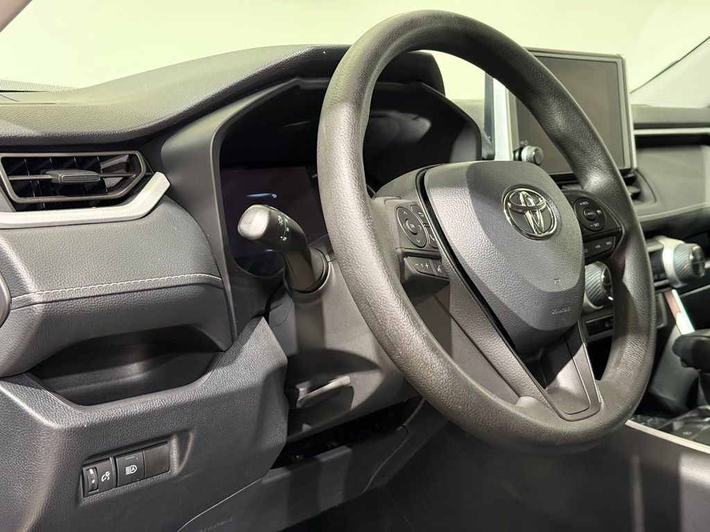 Thumbnail: 2024 Toyota RAV4 - 17