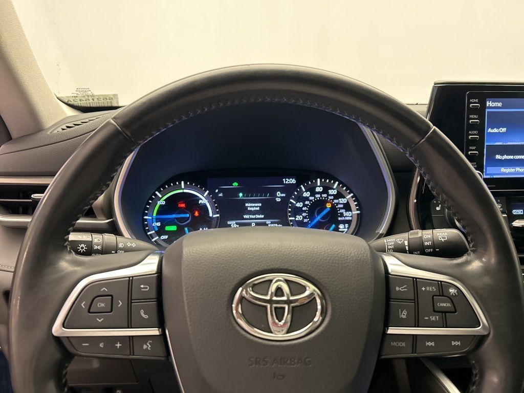 Thumbnail: 2021 Toyota Highlander - 14