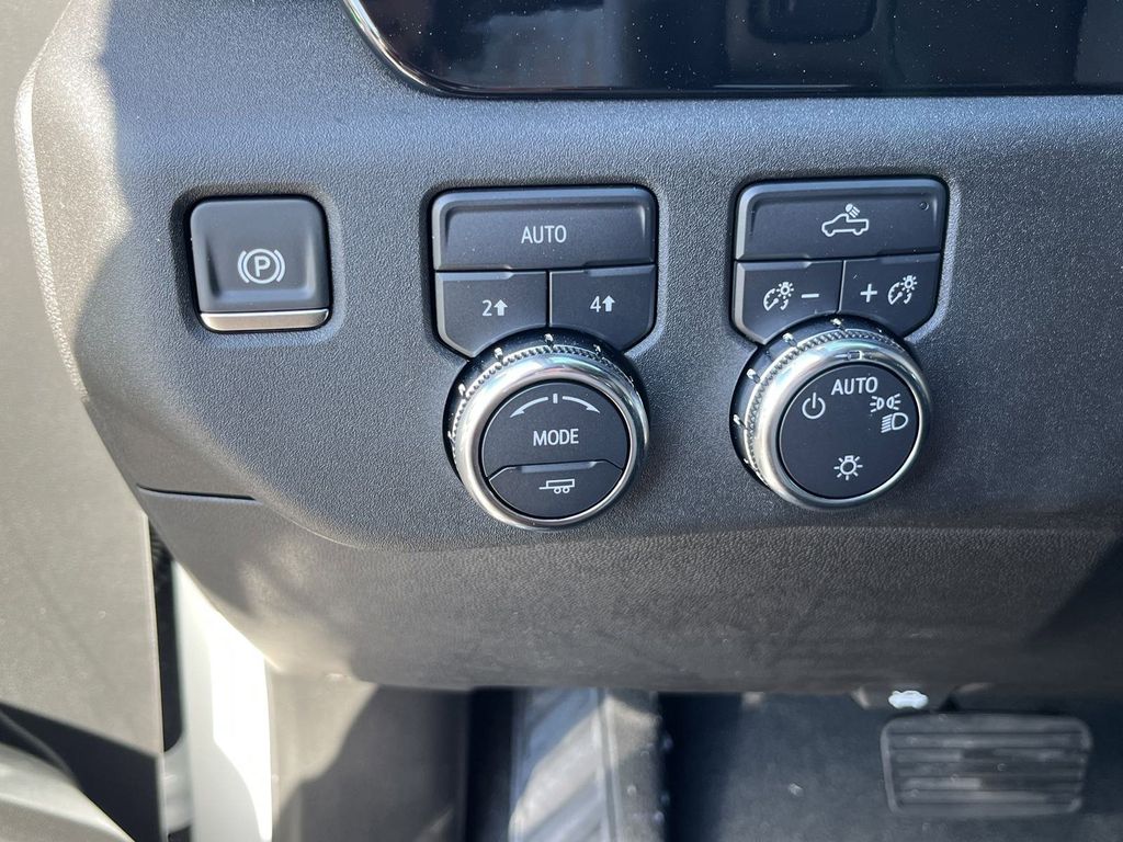 new 2025 GMC Sierra 1500 car, priced at $46,699