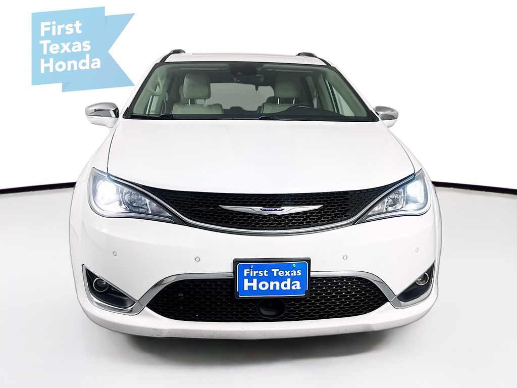 Used Car 2019 Chrysler Pacifica  Limited For Sale Under $20,000 In Austin, Texas