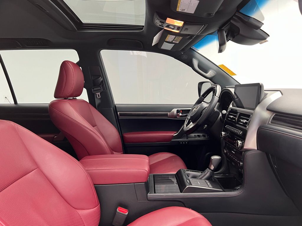 Thumbnail: 2023 Lexus GX - 7