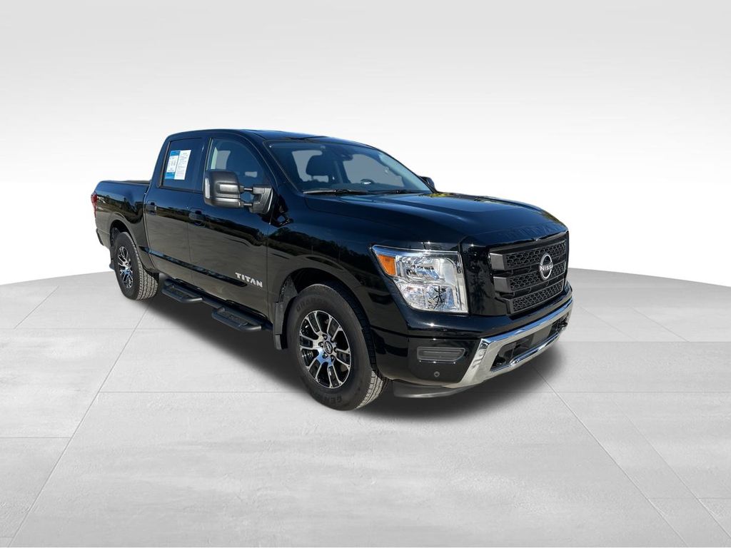 2024 Nissan Titan SV 2