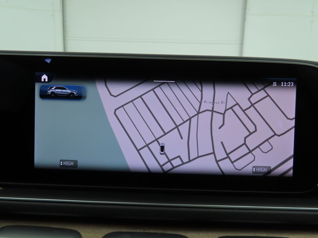 Thumbnail: 2026 Mercedes-Benz GLE - 14