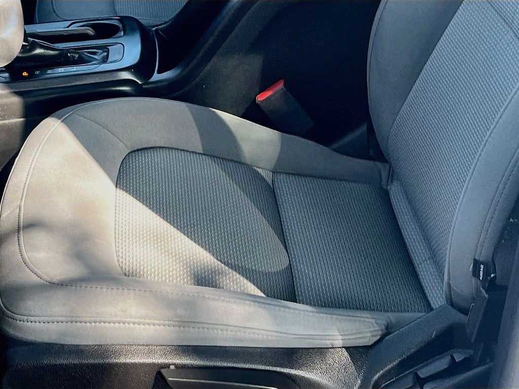 2021 Chevrolet Colorado Work Truck - Photo 18