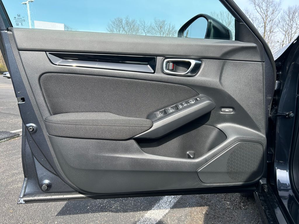 2025 Honda Civic Sport 18