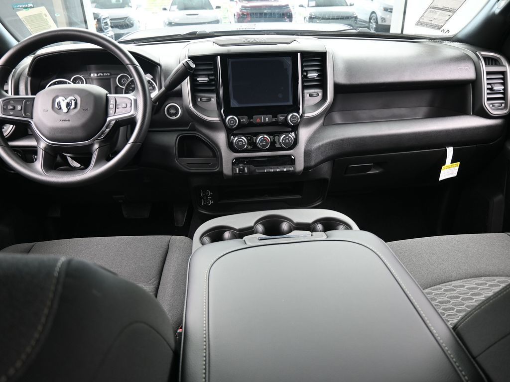 New 2026 Diamond Black Crystal Pearlcoat Ram Tradesman image 33