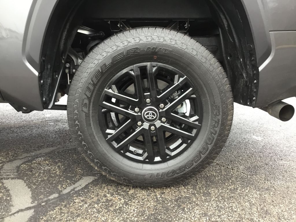 Thumbnail: 2025 Toyota Tundra - 10