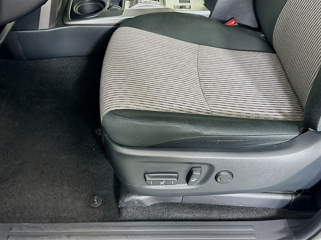 2024 Toyota 4Runner SR5 19