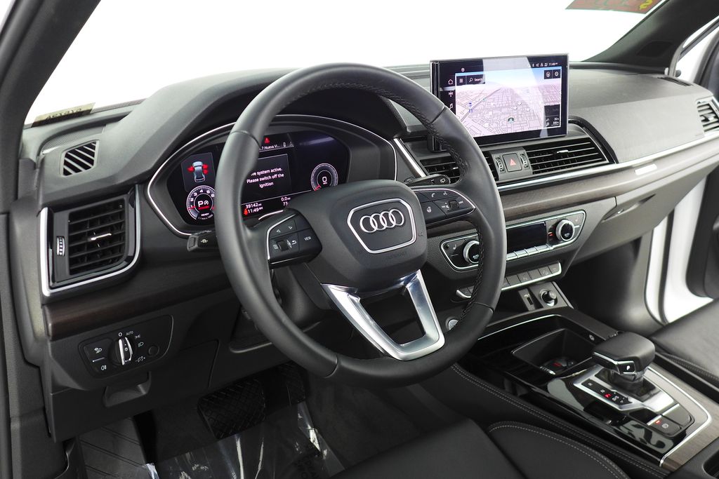 Thumbnail: 2023 Audi Q5 - 31