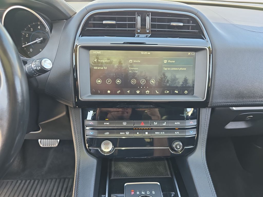Used 2019  Jaguar 30t Prestige image 23