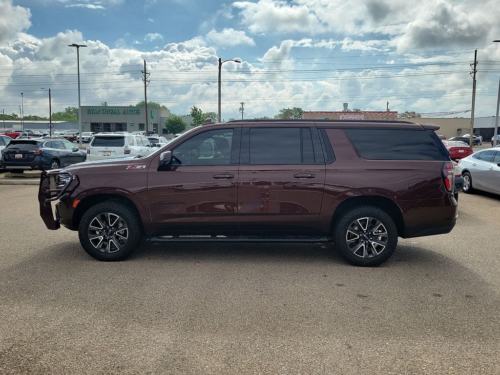 2023 Chevrolet Suburban Z71 - 5