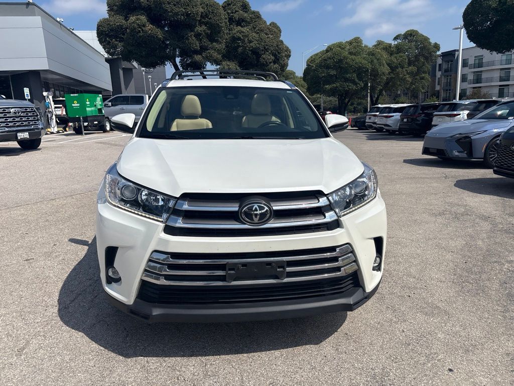 Thumbnail: 2019 Toyota Highlander - 8