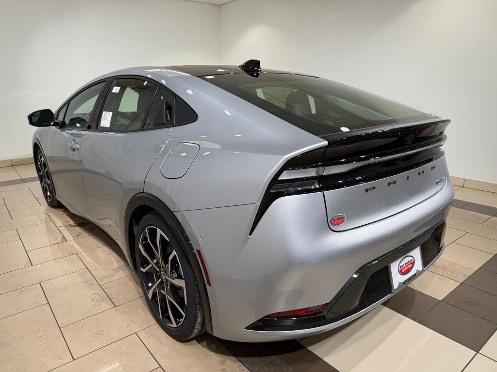 Thumbnail: 2026 Toyota Prius - 3