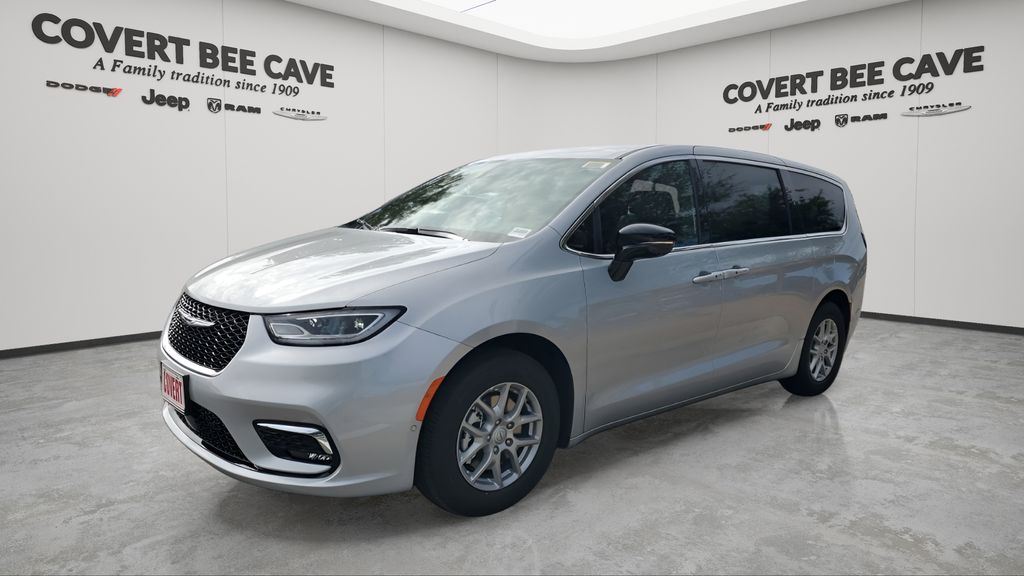 New 2026 Silver Chrysler Select image 3