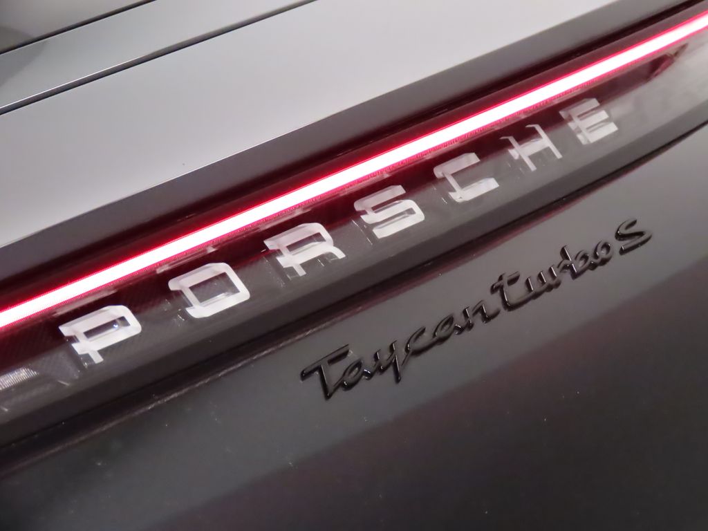 Thumbnail: 2020 Porsche Taycan - 12