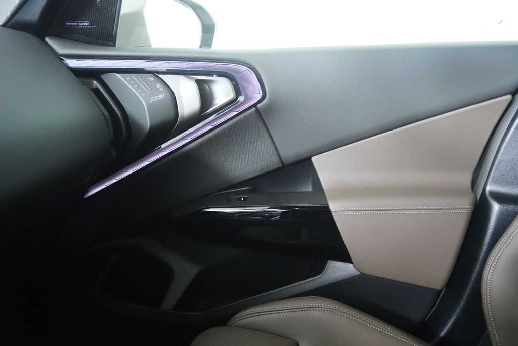 Thumbnail: 2026 BMW X3 - 23