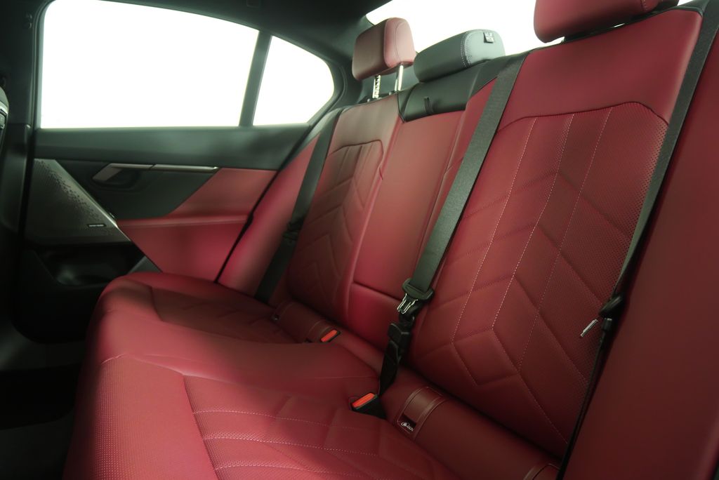 Thumbnail: 2026 BMW 5 Series - 16