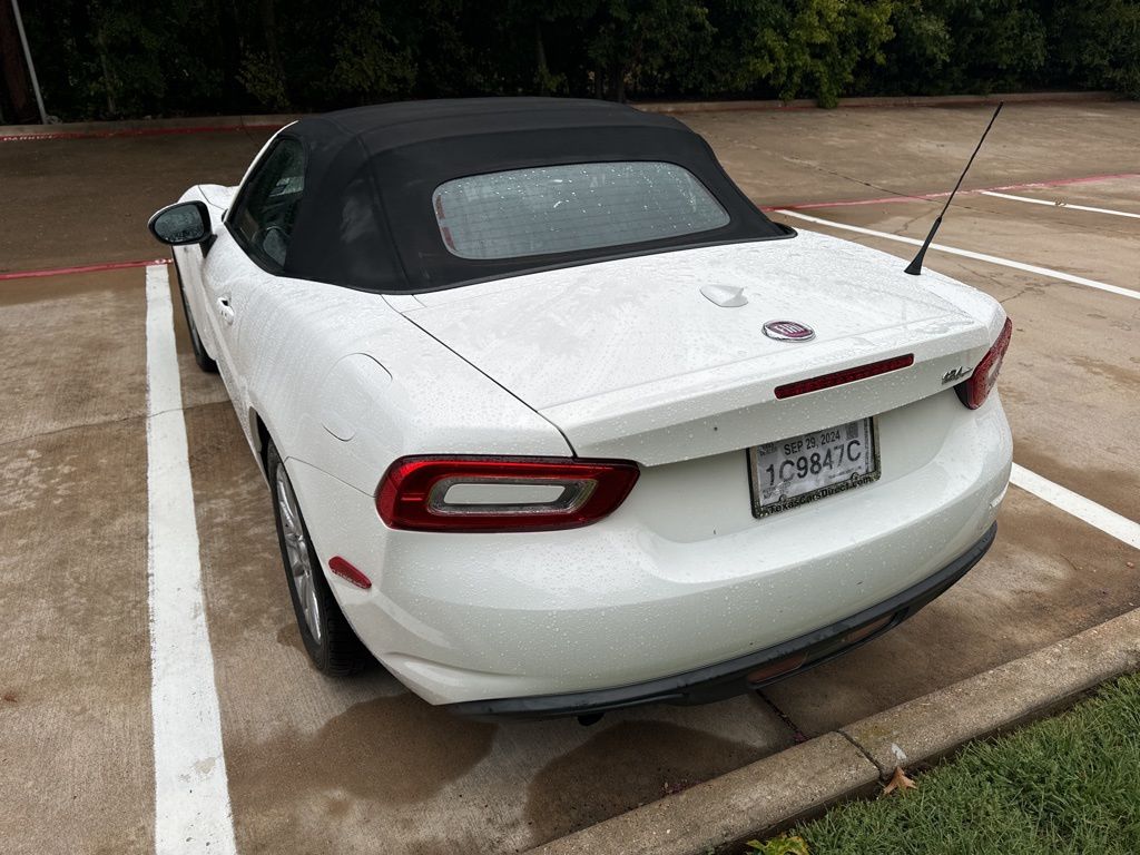 2018 Fiat 124 Spider Classica 20