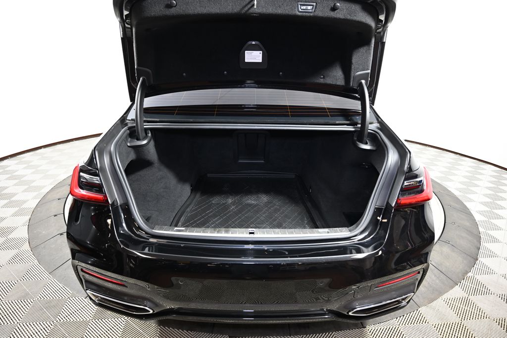 Thumbnail: 2020 BMW 7 Series - 11