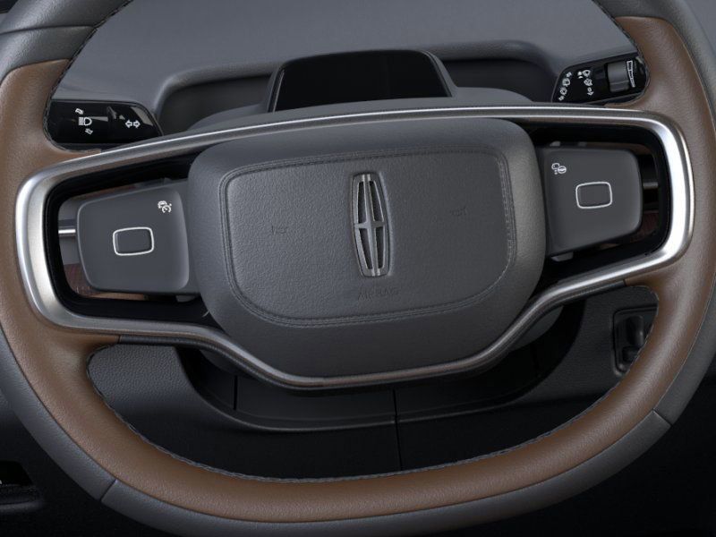 Thumbnail: 2025 Lincoln Navigator L - 12