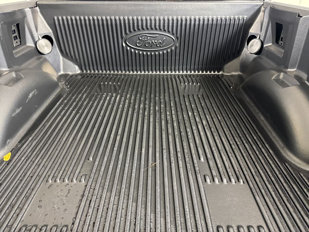 New 2026 Black Ford Platinum image 28