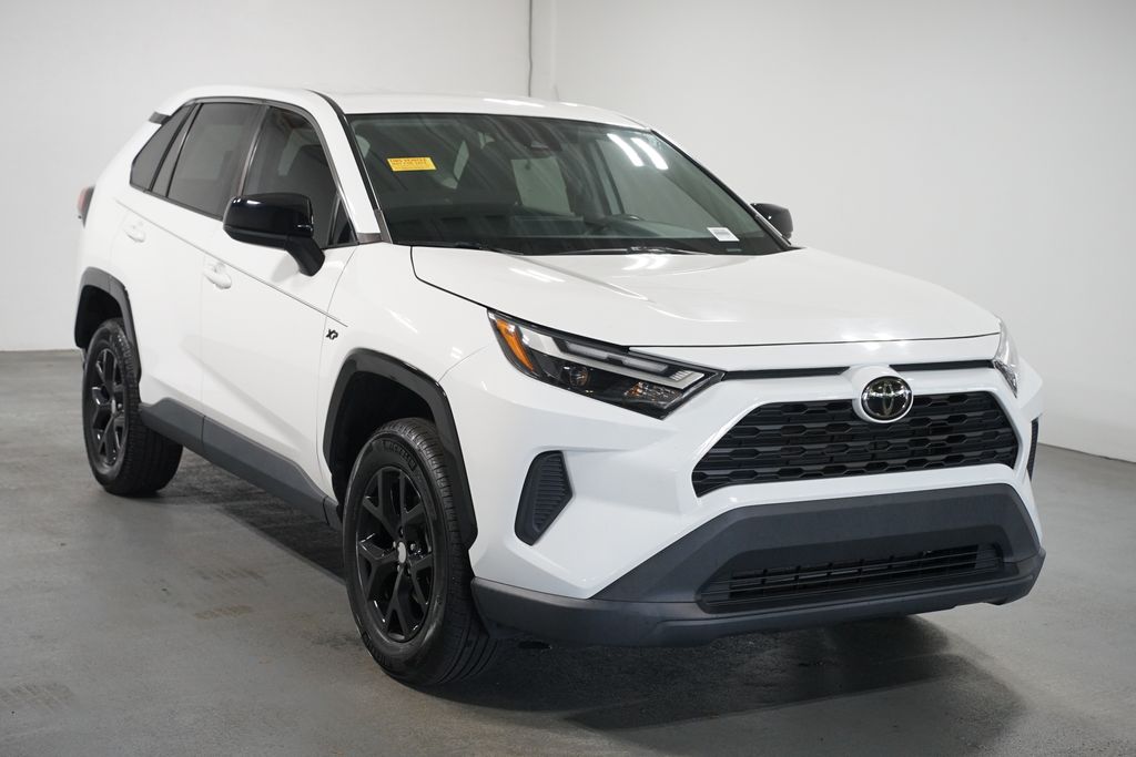 Thumbnail: 2024 Toyota RAV4 - 3