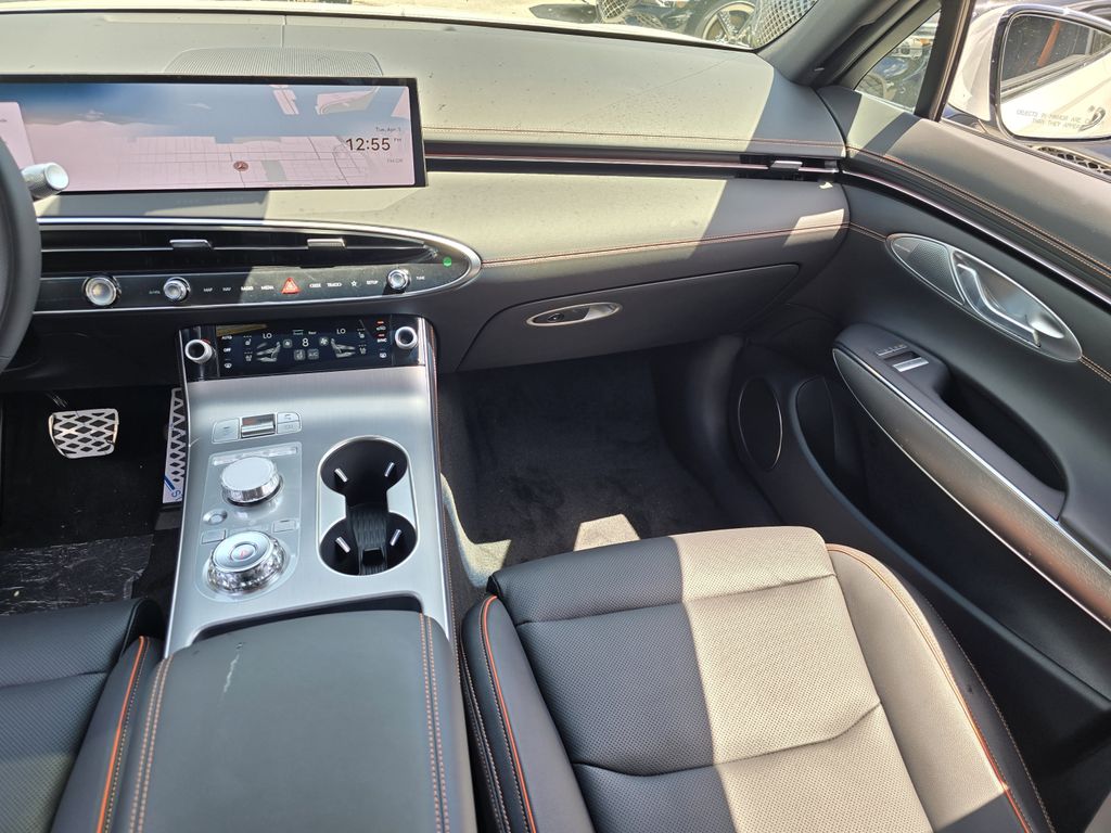 2026 GENESIS GV70 Sport Advanced - Photo 9