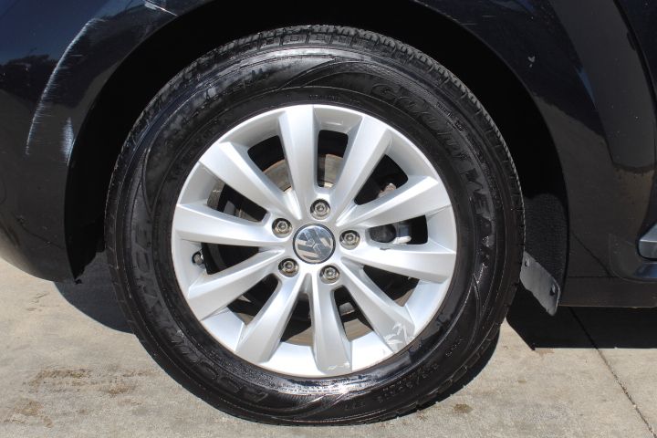 Used Car 2016 Volkswagen Beetle  1.8t Classic For Sale Under $15,000 In Georgetown, Texas