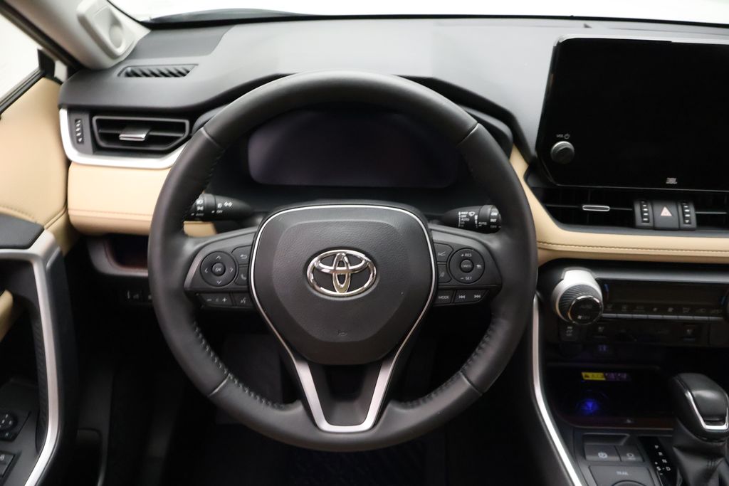 Thumbnail: 2023 Toyota RAV4 - 23