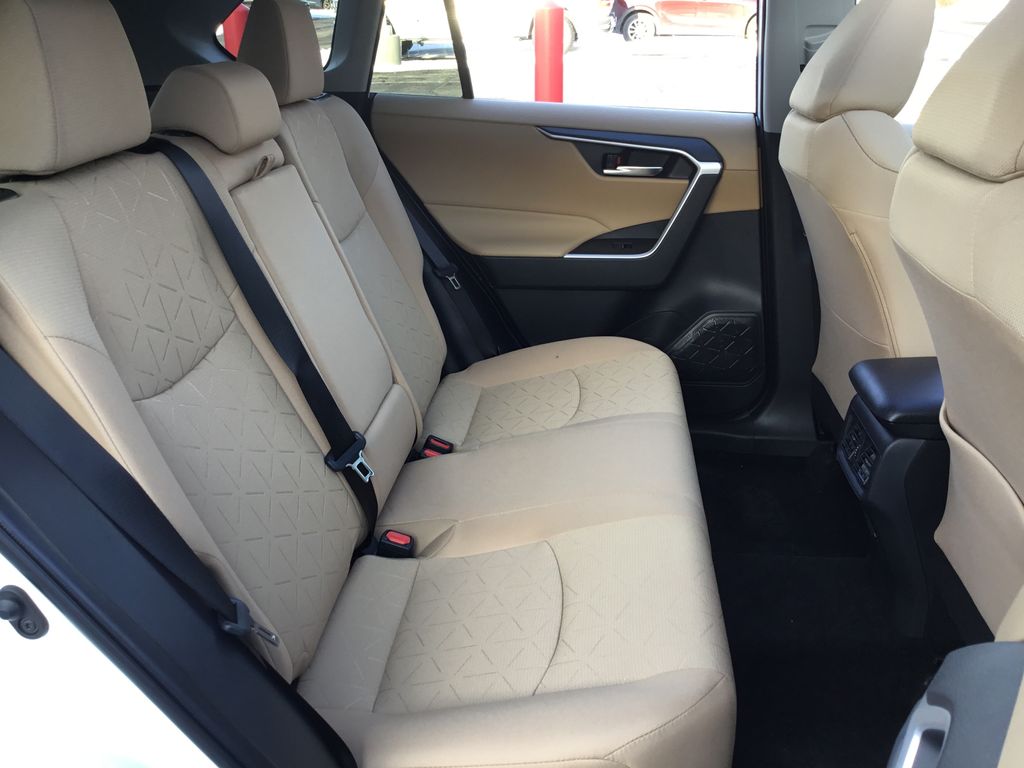 Thumbnail: 2025 Toyota RAV4 - 15