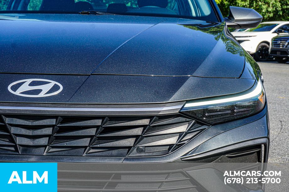 Used 2024 Gray Hyundai SEL image 11
